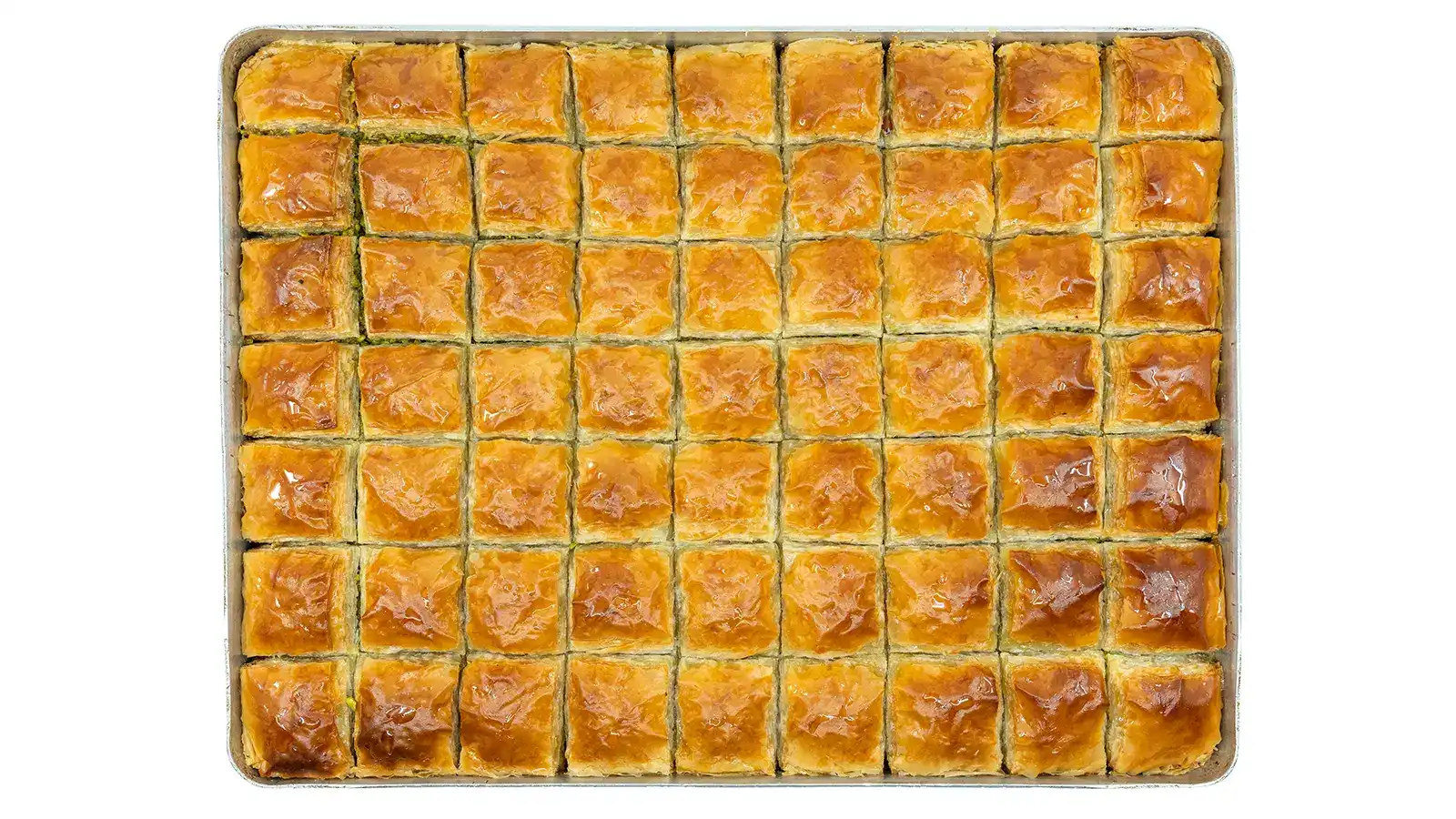 El açması yufkadan hazırlanan, manda tereyağı ve bol boz Antep fıstığı ile yapılan baklava tepsisi, kg sipariş için özel sunum – Adana Dede Kebap Steak Burger Tatlı Kasap